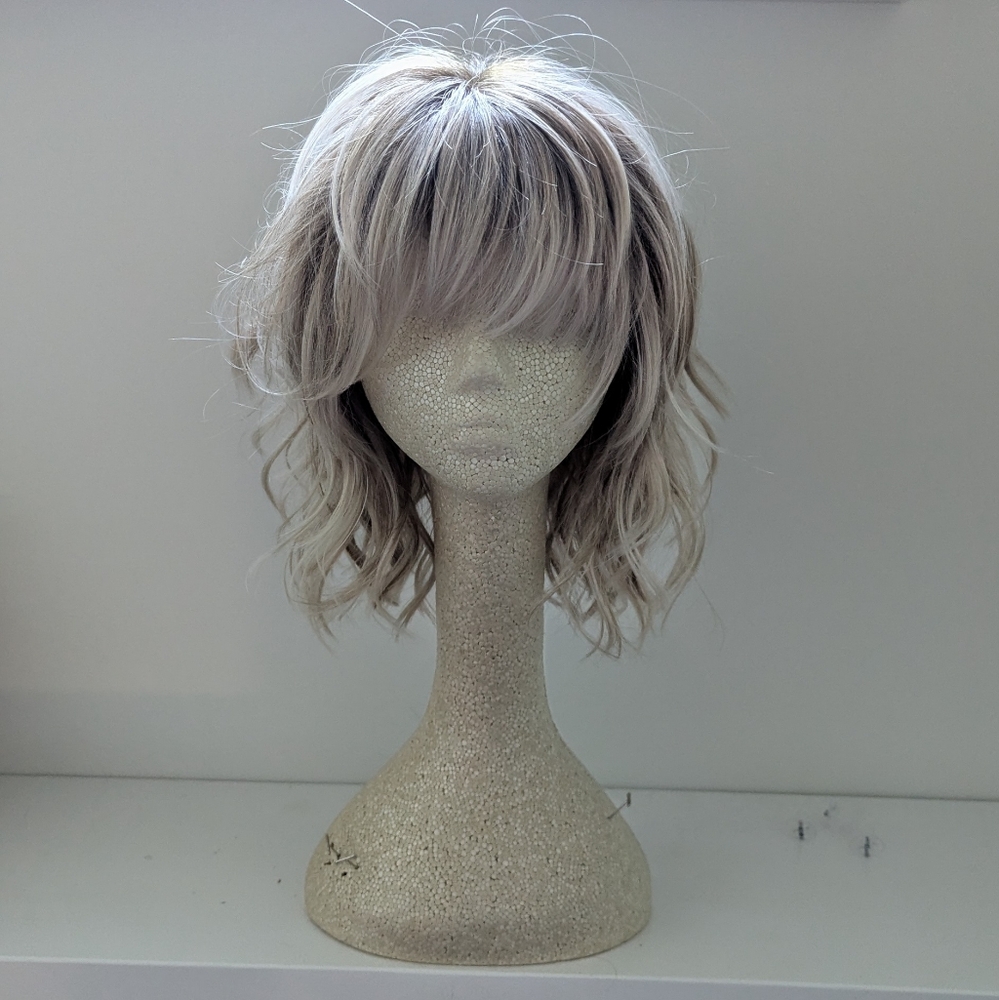 Belle Tress Birmingham in Crushed Almond Blonde Rooted